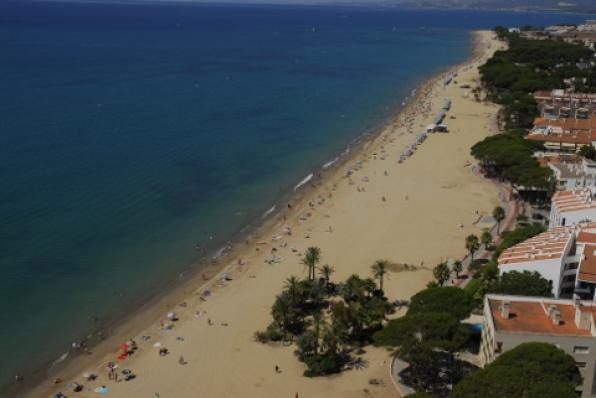 Vista aérea de la playa de Vilafortuny de Cambrils.