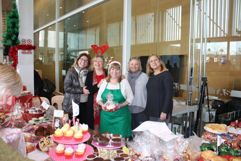 Imagen de la Feria Solidaria de Navidad contra el c&aacute;ncer en Salou
