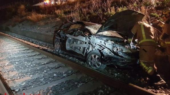 That's how the vehicle looked like after being hit by the train.