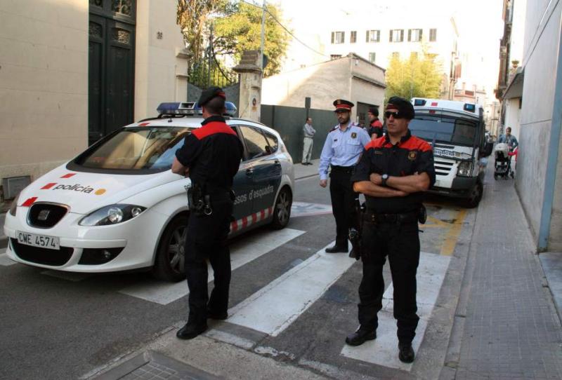 La polic&iacute;a catalana realiz&oacute; un registro domiciliario que les delat&oacute;.