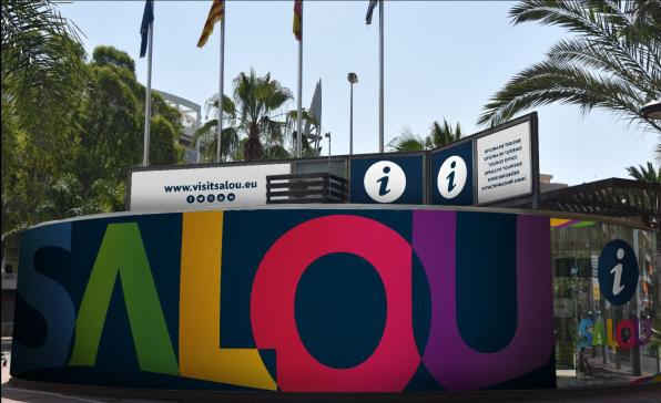 The tourist offices of Salou renew their image