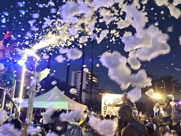 La espuma es un de los atractivos del Cors d'Estiu Salou