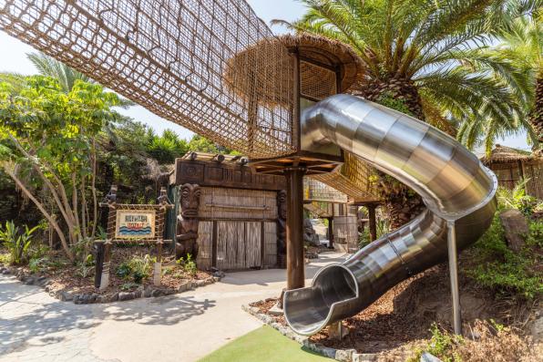 Makamanu Jungle slide