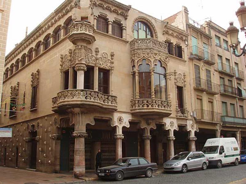 La Ruta del Modenisme i la Capsa Gaud&iacute; de Reus