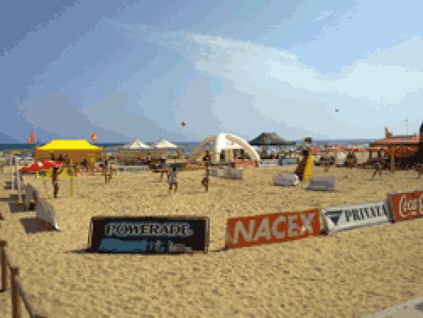 Salou acull el XII Beach Volley Tour 2011