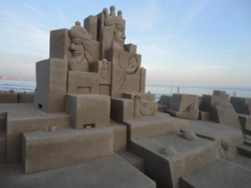 El pessebre de sorra de la Pineda trenca les l&iacute;nies cl&agrave;ssiques i opta per la geometria i la innovaci 4