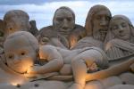 Editan un libro para inmortalizar las esculturas de arena de los Belenes de la Pineda