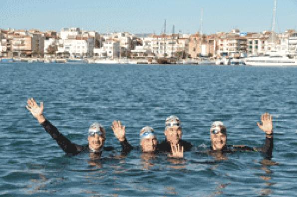 Cuatro nadadores del Cambrils Club Natació cruzarán el Estrecho de Gibraltar