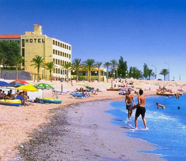 3 Stars Hotels. Vistamar hotel .Hospitalet de l'Infant. Costa Dorada