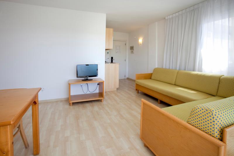 Interior de los apartamentos Les D&agrave;lies de Salou