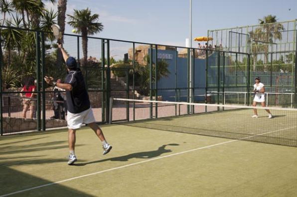 Camping Sangulí de Salou, padel.