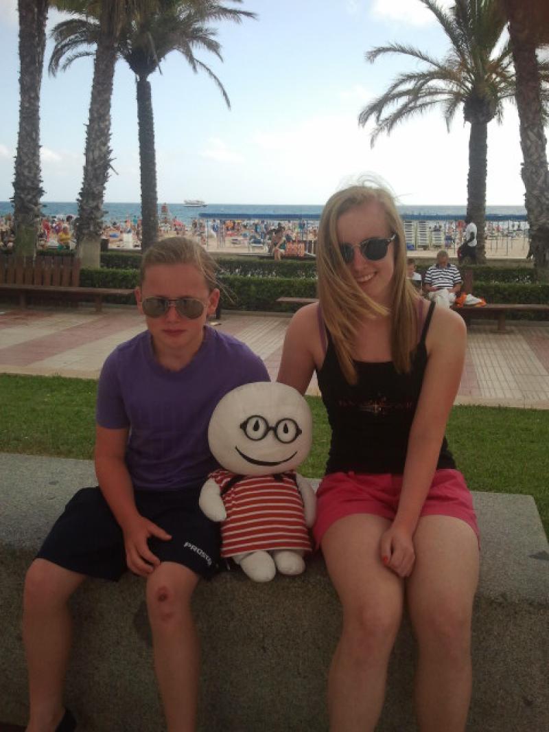 Stabri, el ninot m&eacute;s fam&oacute;s de la xarxa, de vacances a Salou i a la Costa Daurada